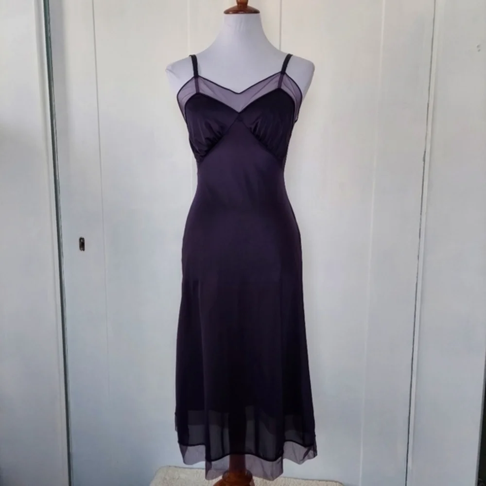 Vintage 40s Navy Blue Vanity Fair Nylon Slip Dress‎